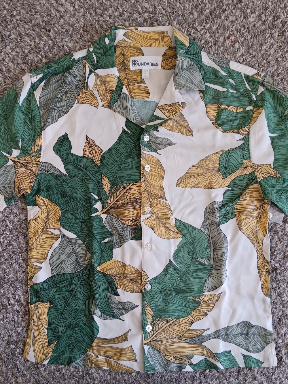No Boundaries Men’s Green & Gold Tropical Short-Sleeve Shirt